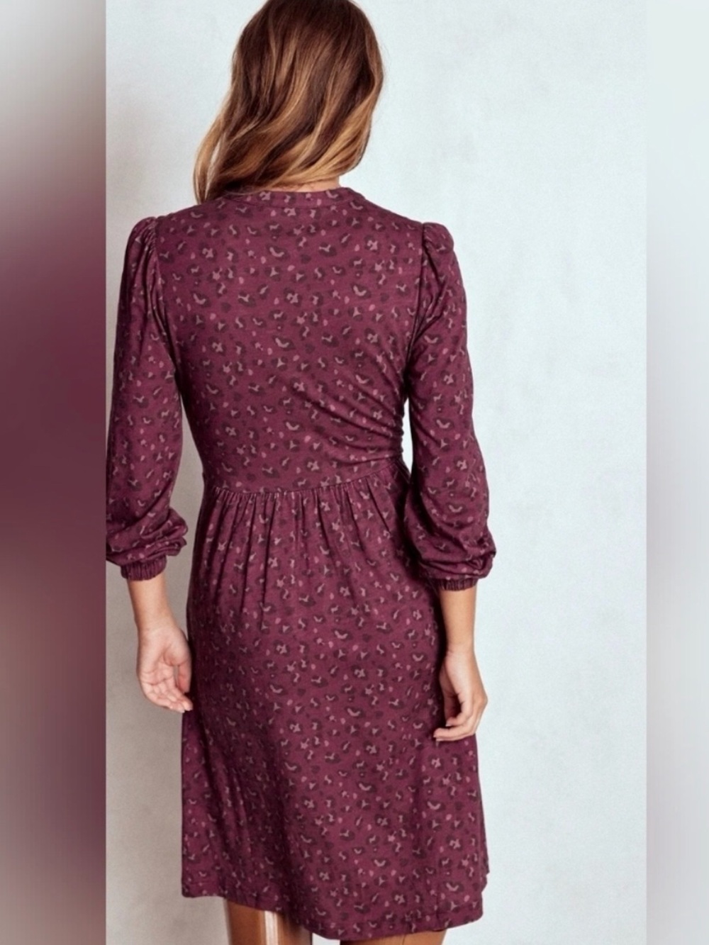 Boden Naomi Relaxed Jersey Dress in Prune Leopard Spots Size 6 Long - Picture 3 of 15